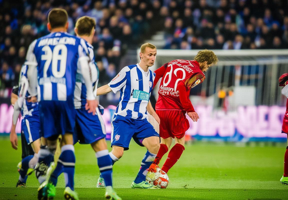 柏林赫塔VS布伦：联赛关键战，年轻才俊闪耀对决(图3)